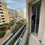 Magnifique Au Bord De *