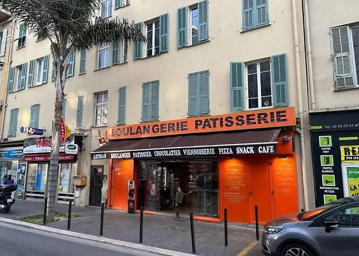 Magnifique Au Bord De *